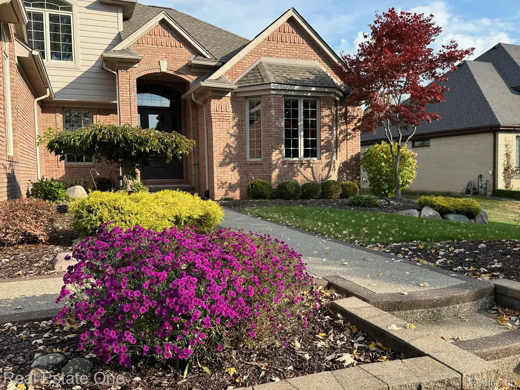 3648 W Tienken Road Rochester Hills City MI 48306