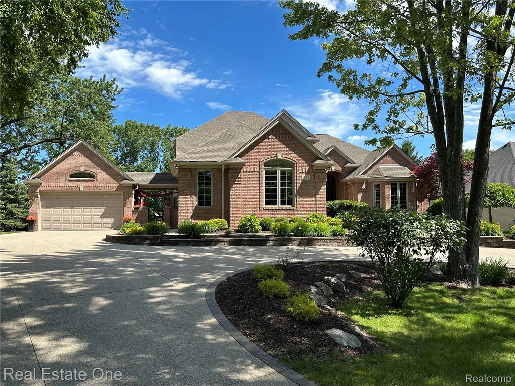 3648 W Tienken Road Rochester Hills City MI 48306