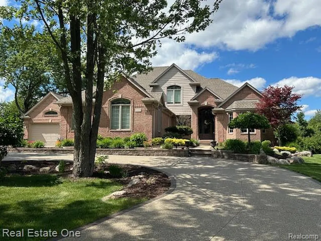 3648 W Tienken Road Rochester Hills City MI 48306