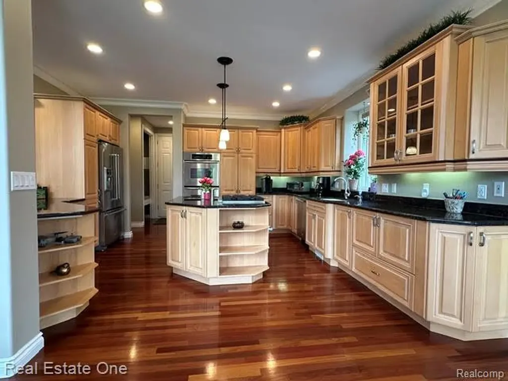 3648 W Tienken Road Rochester Hills City MI 48306