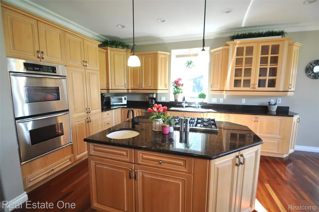 3648 W Tienken Road Rochester Hills City MI 48306