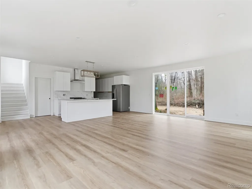 11810 Scenic Valley Springfield Charter Township MI 48350