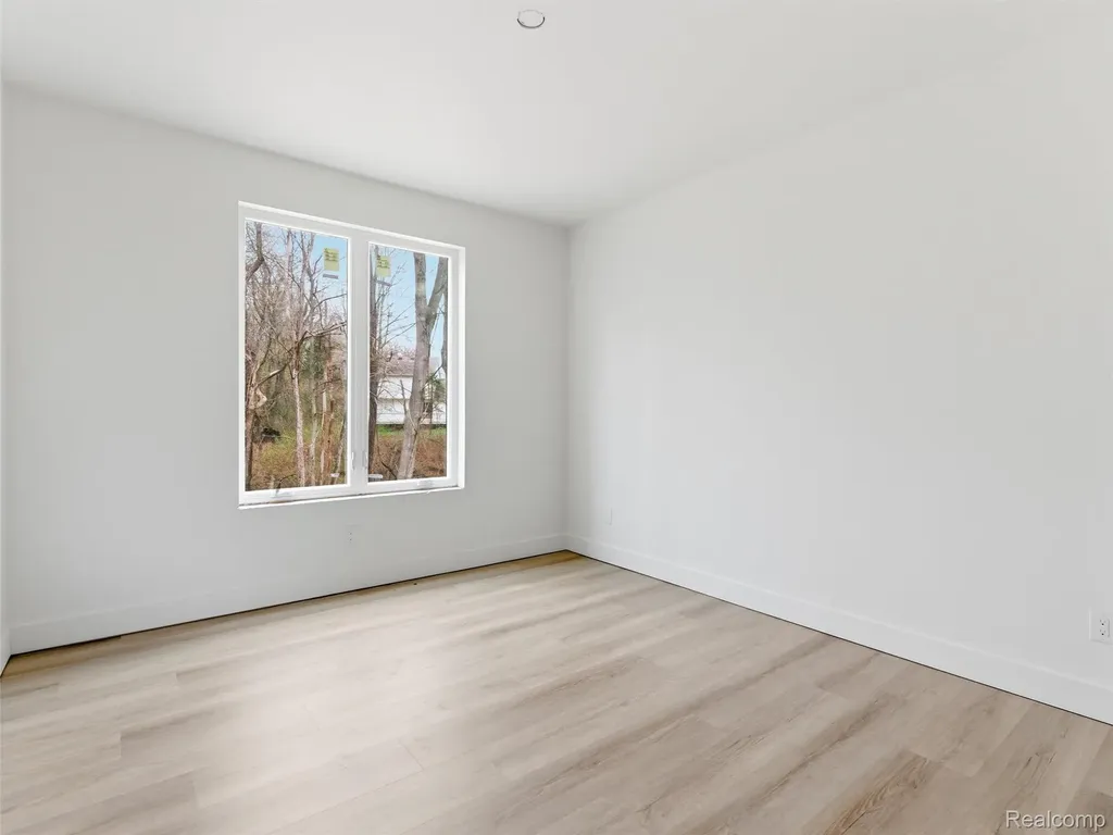 11810 Scenic Valley Springfield Charter Township MI 48350