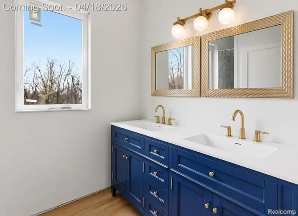 11810 Scenic Valley Springfield Charter Township MI 48350