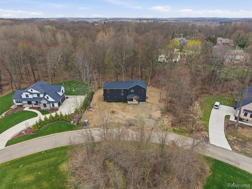 11810 Scenic Valley Springfield Charter Township MI 48350