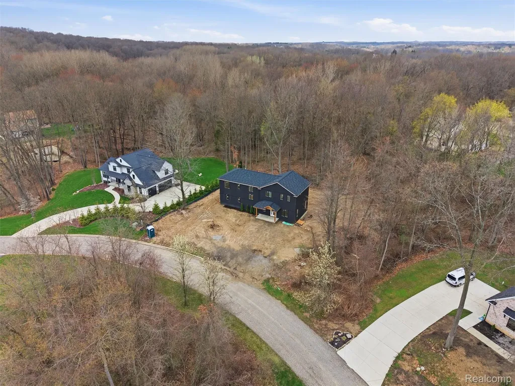 11810 Scenic Valley Springfield Charter Township MI 48350