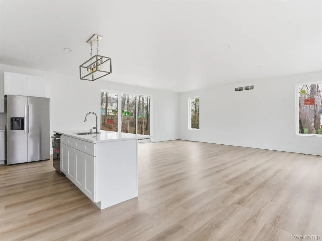 11810 Scenic Valley Springfield Charter Township MI 48350