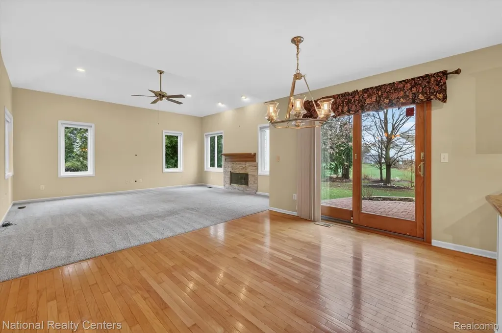 22270 Boulder Drive Farmington Hills City MI 48335
