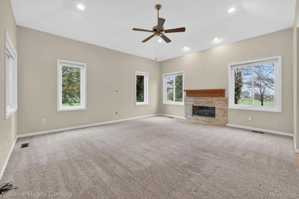 22270 Boulder Drive Farmington Hills City MI 48335