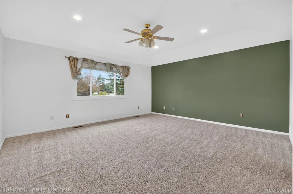 22270 Boulder Drive Farmington Hills City MI 48335