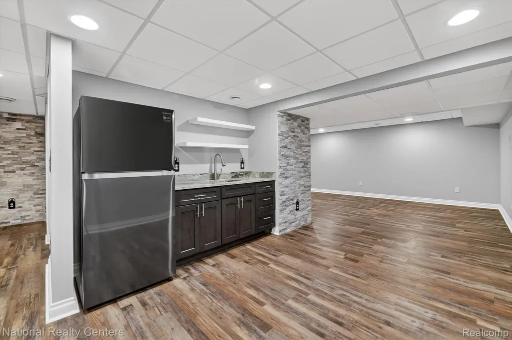22270 Boulder Drive Farmington Hills City MI 48335
