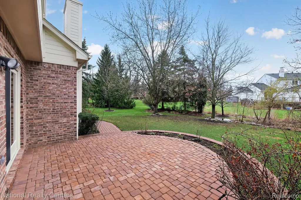 22270 Boulder Drive Farmington Hills City MI 48335