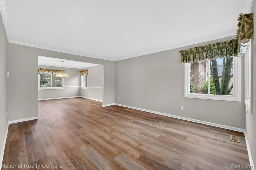 22270 Boulder Drive Farmington Hills City MI 48335