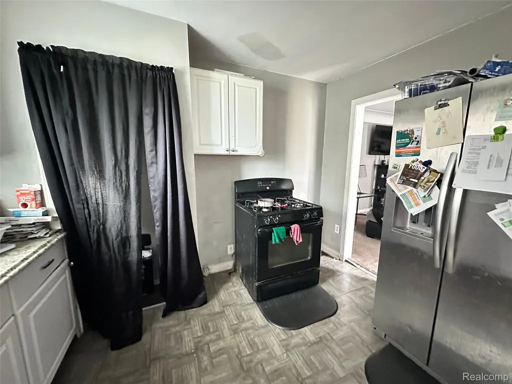 10313 Mckinney Street Detroit City MI 48224