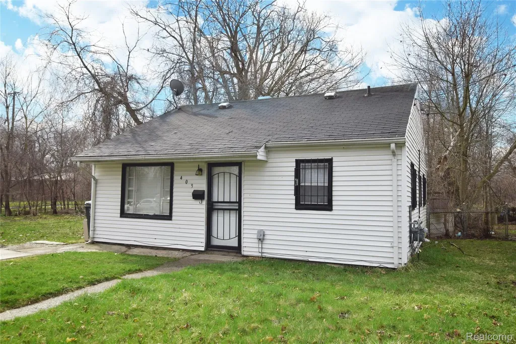 409 W Alma Avenue Flint City MI 48505