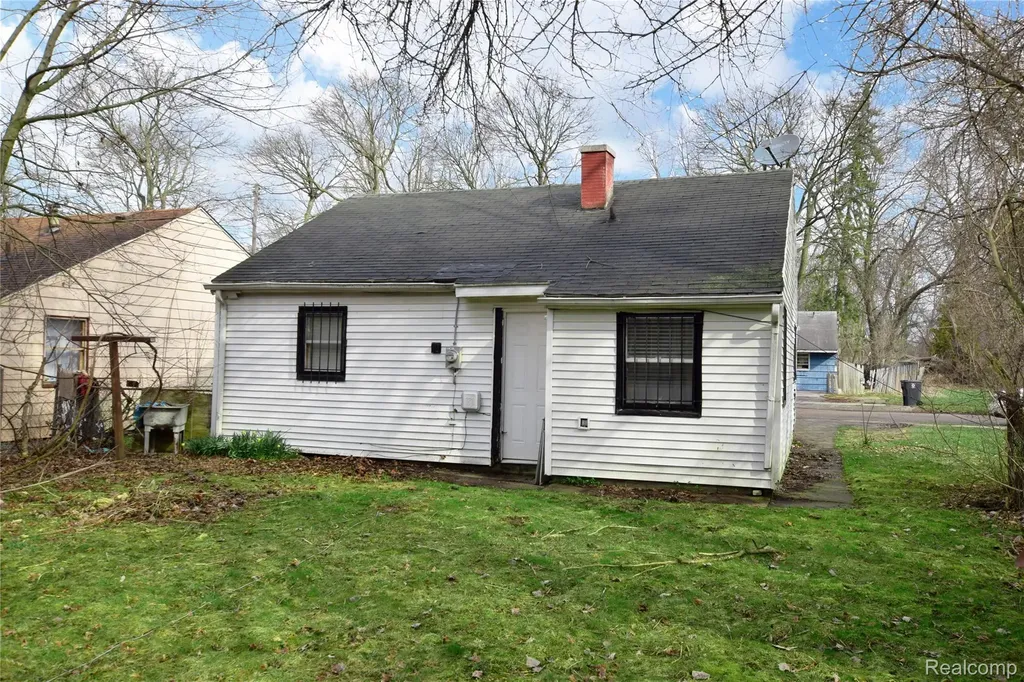 409 W Alma Avenue Flint City MI 48505