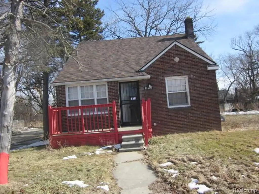 19400 Hickory Street Detroit City MI 48205