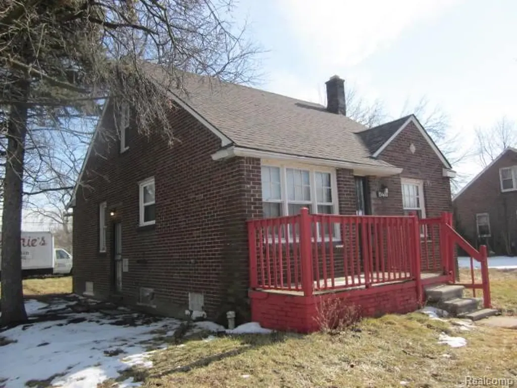 19400 Hickory Street Detroit City MI 48205