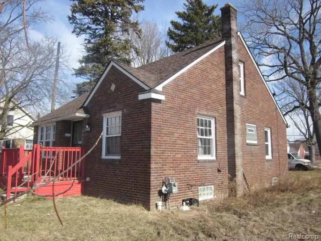 19400 Hickory Street Detroit City MI 48205