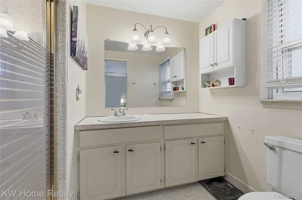 25982 Kilreigh Drive Farmington Hills City MI 48336