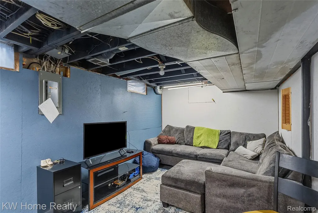 25982 Kilreigh Drive Farmington Hills City MI 48336