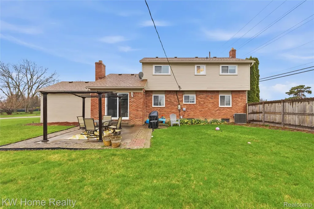 25982 Kilreigh Drive Farmington Hills City MI 48336