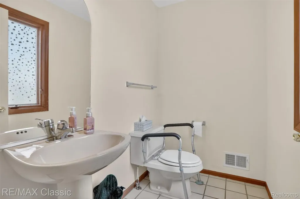 29441 Sylvan Lane Farmington Hills City MI 48334