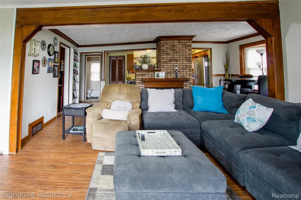 9393 Boncrest Street Commerce Charter Township MI 48382