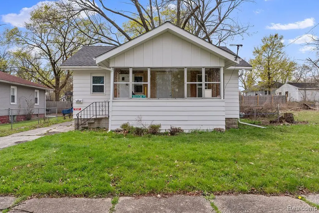 1717 Wolcott Street Flint City MI 48504