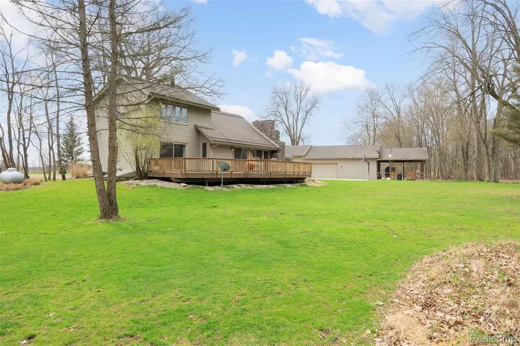9247 Schrepfer Road Howell City MI 48855