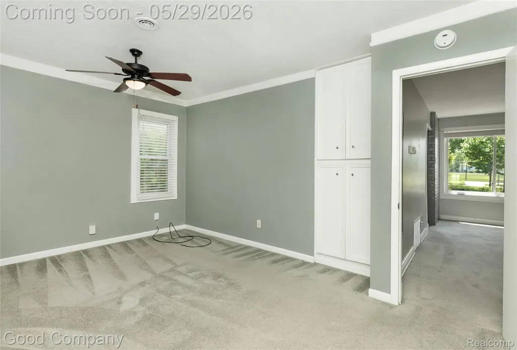 1605 E Hazelhurst Street Ferndale City MI 48220