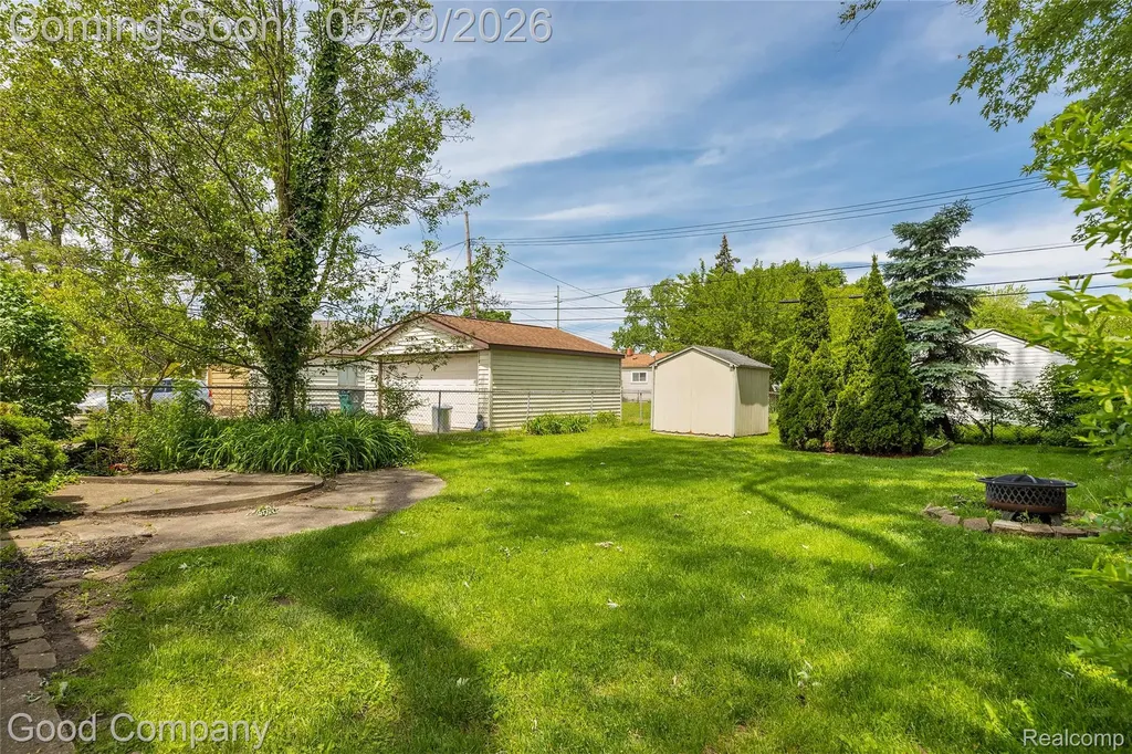 1605 E Hazelhurst Street Ferndale City MI 48220