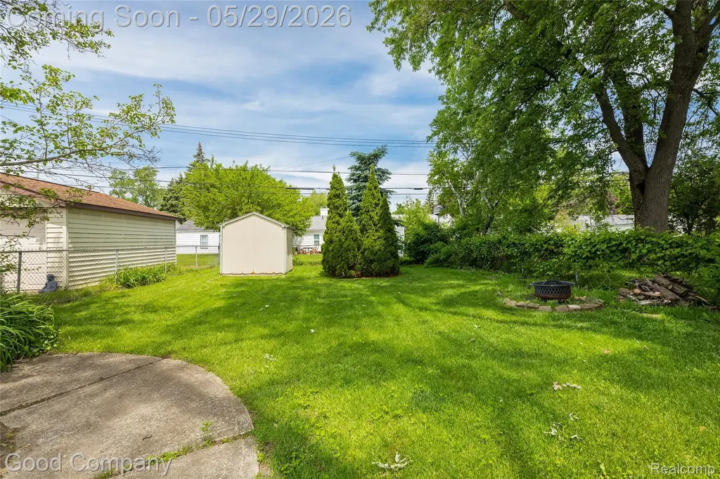 1605 E Hazelhurst Street Ferndale City MI 48220