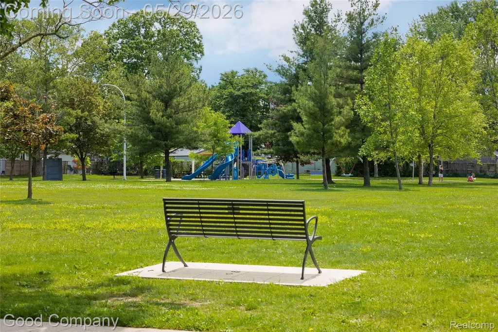1605 E Hazelhurst Street Ferndale City MI 48220
