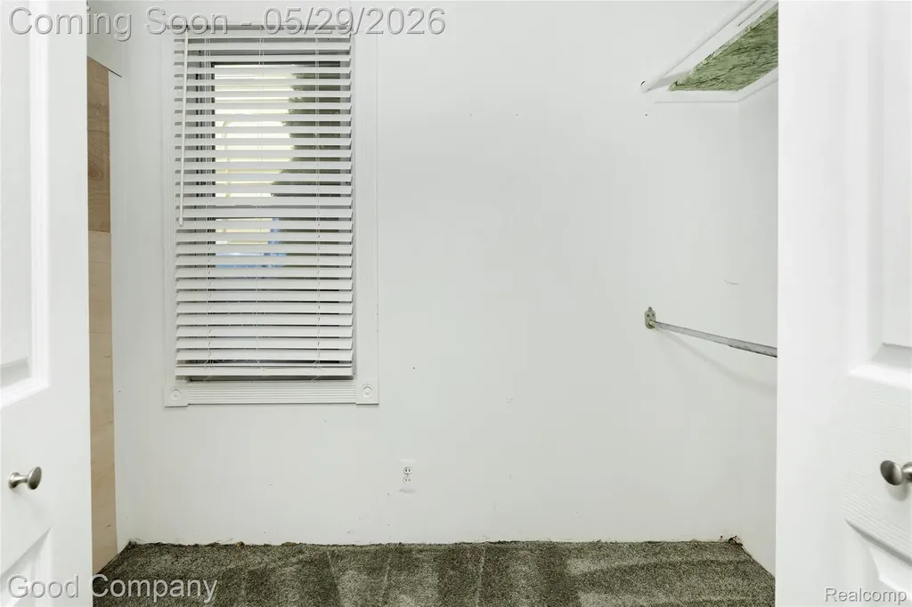 1605 E Hazelhurst Street Ferndale City MI 48220
