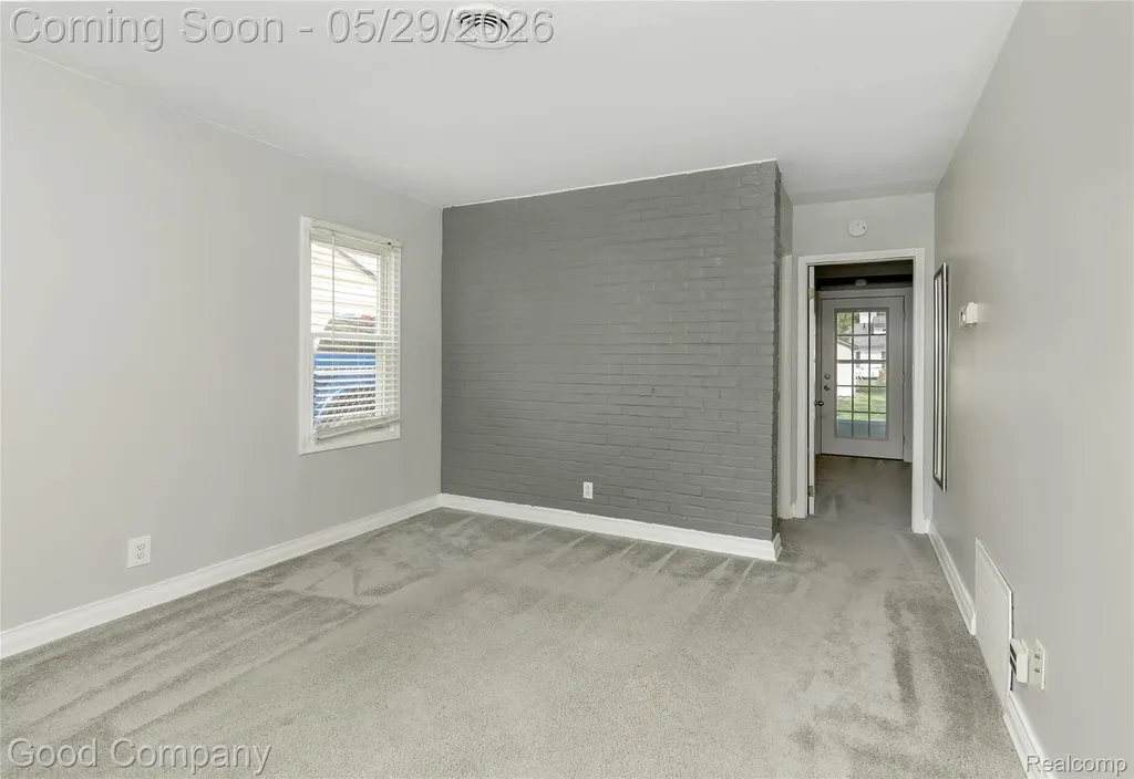 1605 E Hazelhurst Street Ferndale City MI 48220