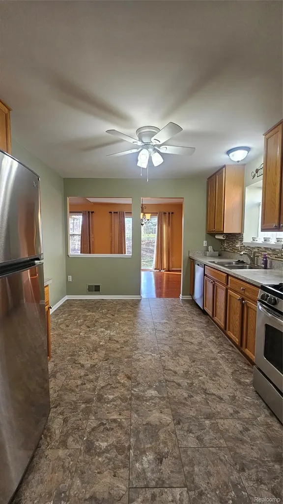 3449 Dewdrop Lane Howell City MI 48843