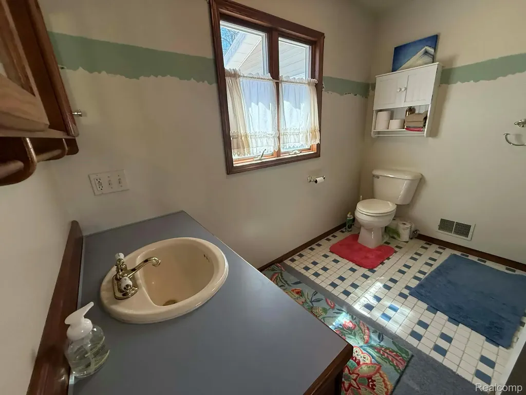 4689 Port Austin Road Lake Township MI 48725
