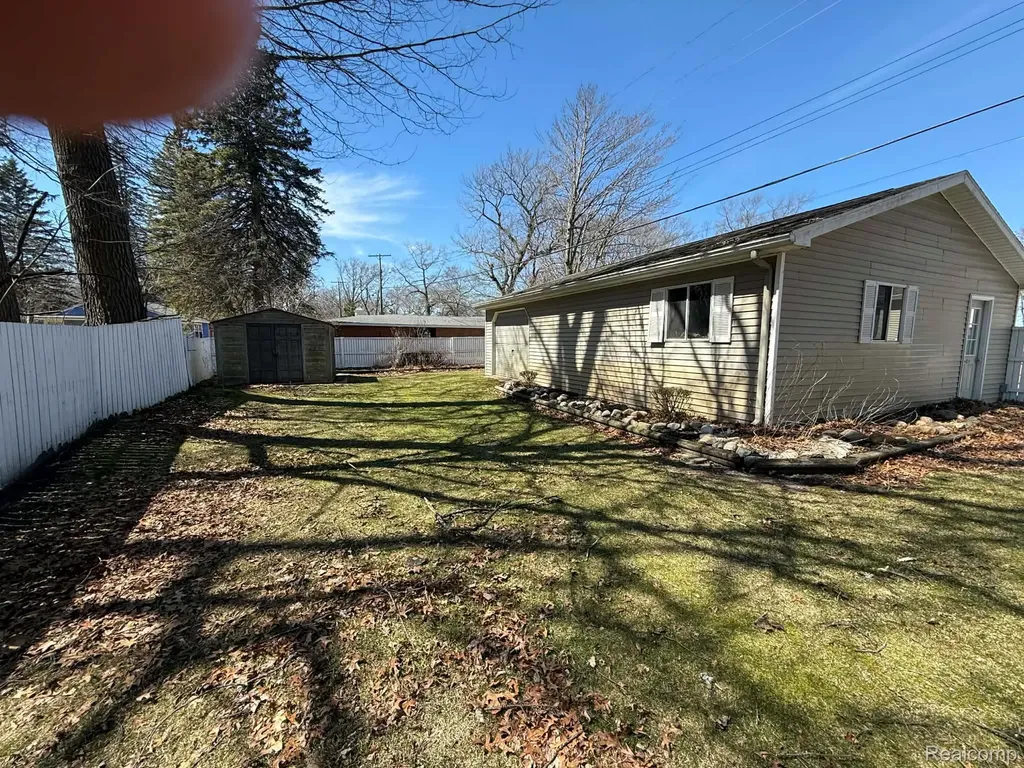 4689 Port Austin Road Lake Township MI 48725