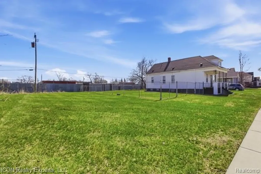 13540 Moran Street Hamtramck City MI 48212