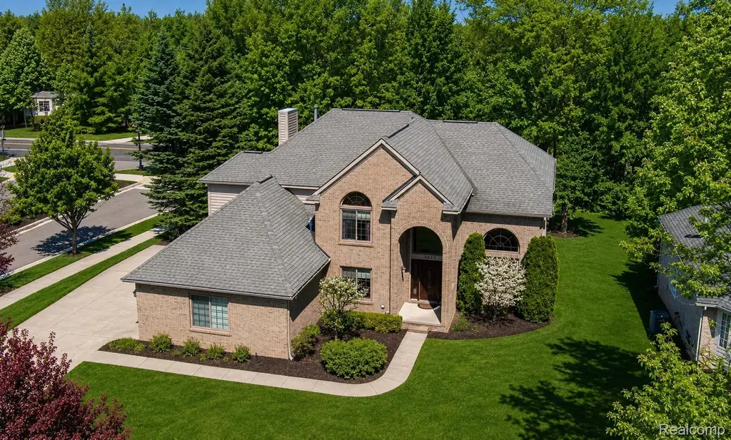 3472 Paramount Lane Auburn Hills City MI 48326