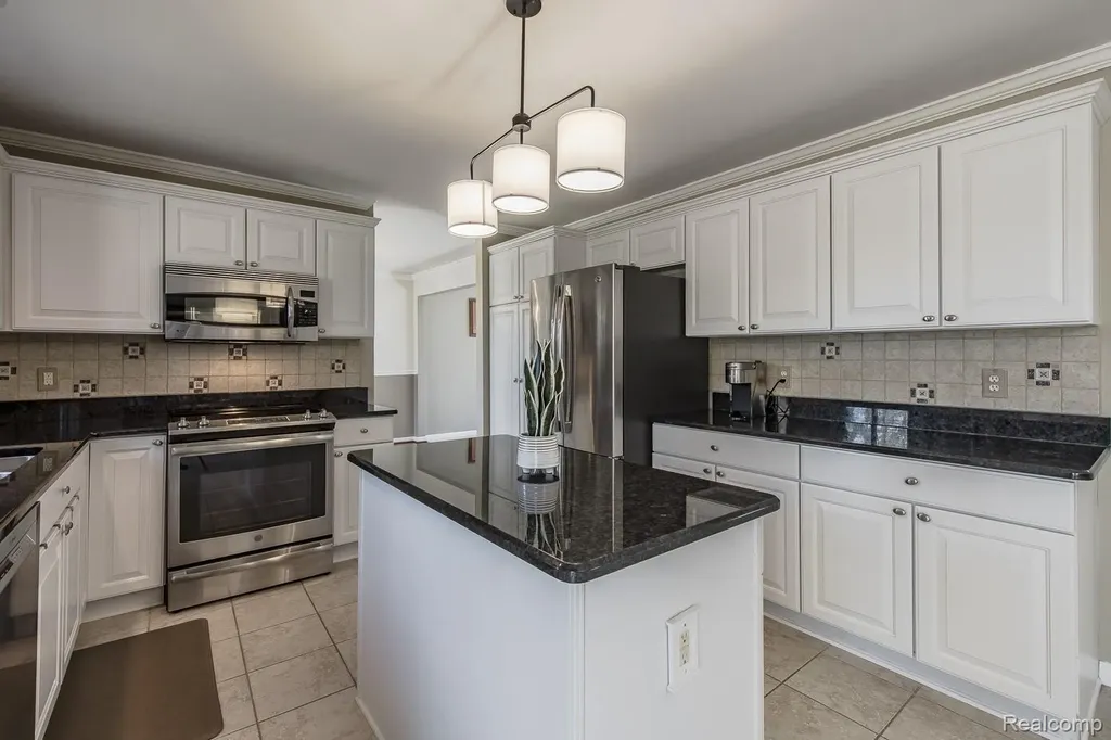 3472 Paramount Lane Auburn Hills City MI 48326