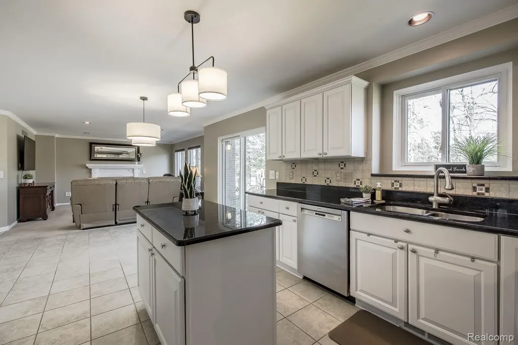 3472 Paramount Lane Auburn Hills City MI 48326
