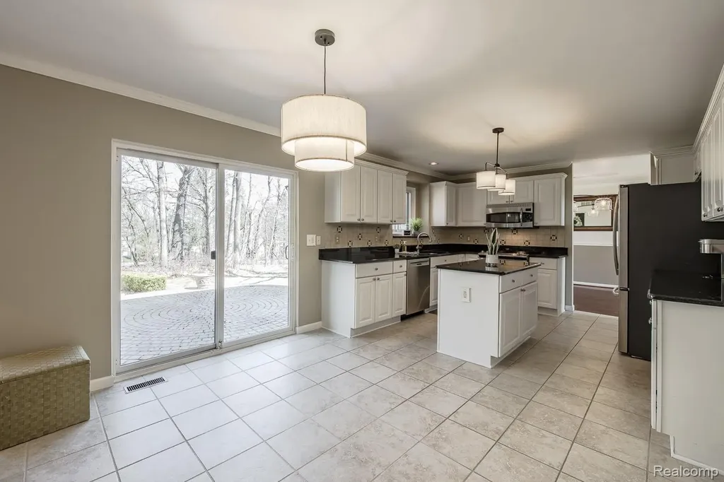 3472 Paramount Lane Auburn Hills City MI 48326