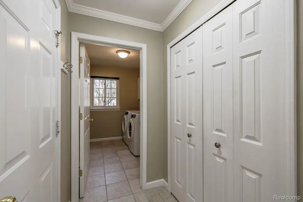 3472 Paramount Lane Auburn Hills City MI 48326