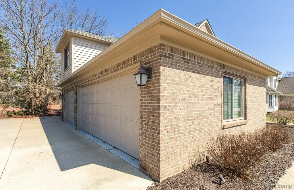 3472 Paramount Lane Auburn Hills City MI 48326