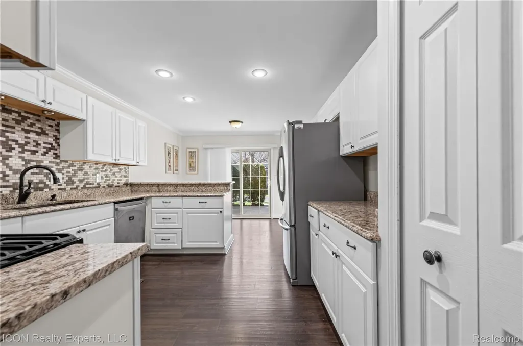 3754 Knightbridge Circle Sterling Heights City MI 48314