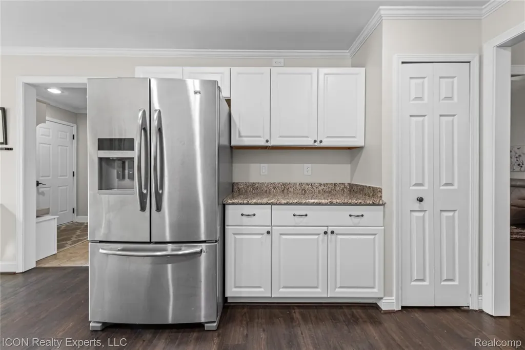 3754 Knightbridge Circle Sterling Heights City MI 48314