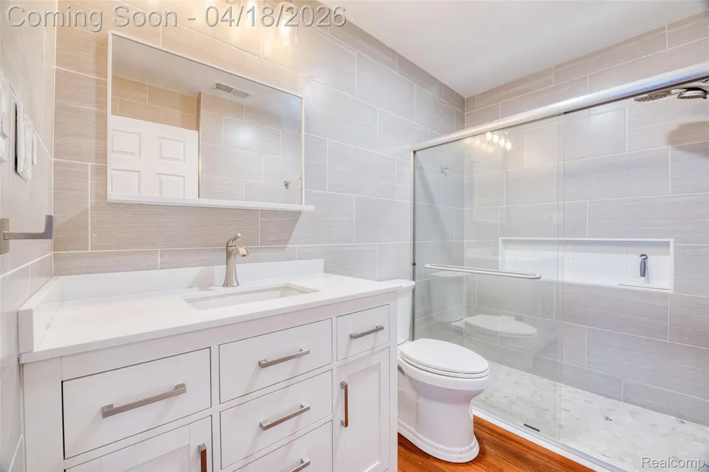 2514 Barton Street Commerce Charter Township MI 48382