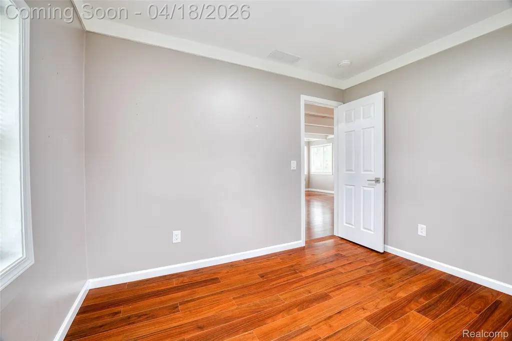 2514 Barton Street Commerce Charter Township MI 48382